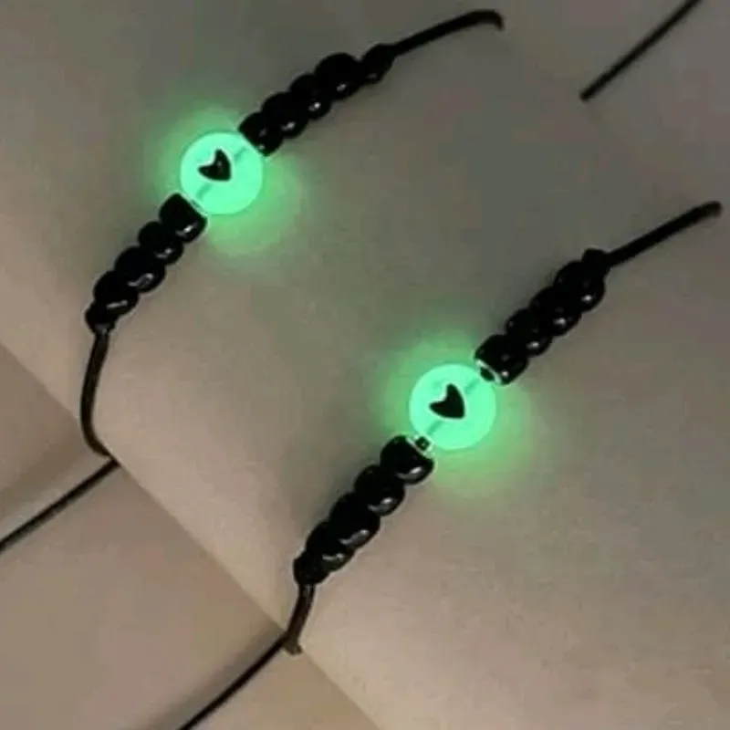 Pulsera sencilla con shakiras y lunetas 