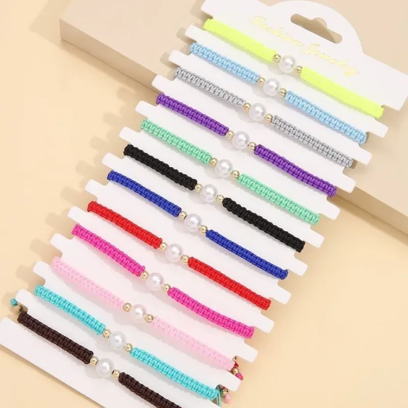 Pulsera tejida con cuenta