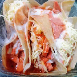 Tacos de Queso Gouda y Salchicha 