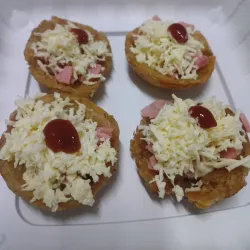 Tostones con jamón y queso 