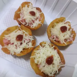 Tostones con Queso Gouda y Jamón 
