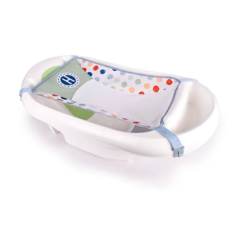 Bañadera blanca con accesorio