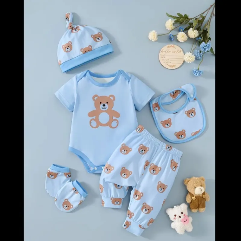 Conjunto de cinco piezas de recién nacido niño