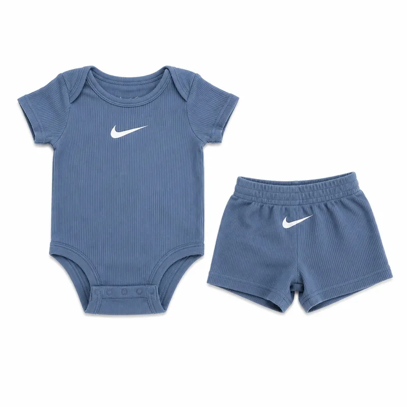 Juego de mono con Short Nike niño
