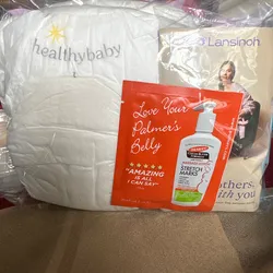 Kit de postparto traen varias cosas