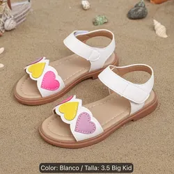 Sandalia con corazones