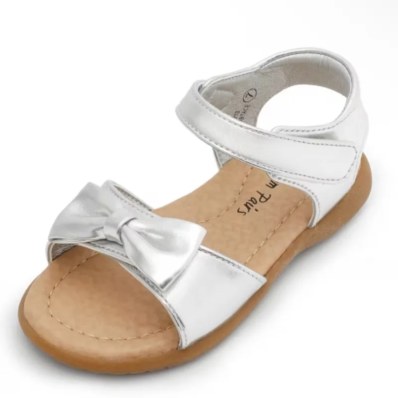 Sandalias de niña