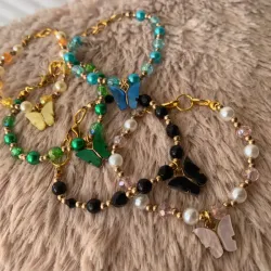 Pulsera de Perlas, Swarosky y mariposa