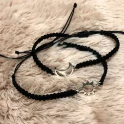 Pulseras tejidas con Sol y Luna