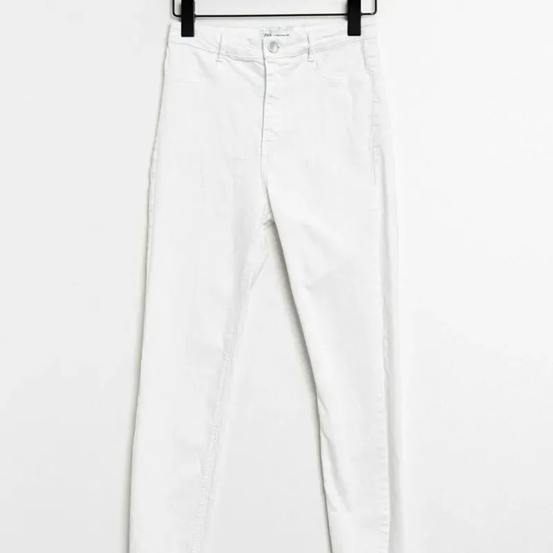 Jeans ZARA blanco skinny 