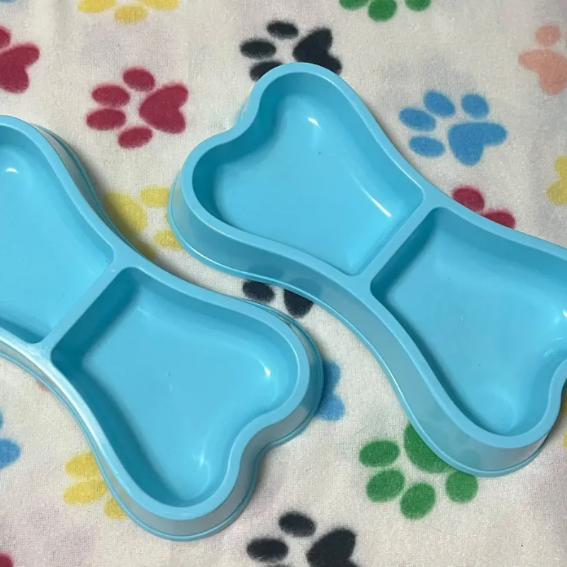 Comederos dobles pequeños