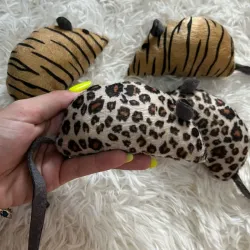 Ratones de peluche