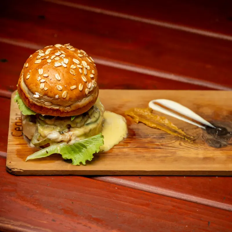Doble hamburguesa con doble queso gouda 