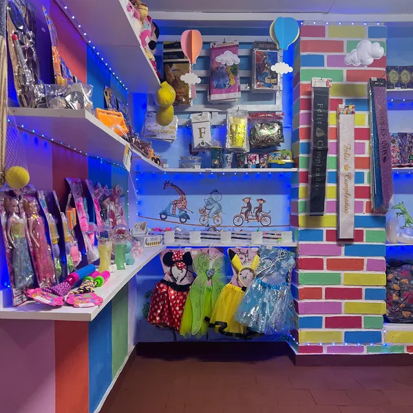 🎉 Hacemos tus sueños realidad 🎉
En Piñateando, nos especializamos en crear momentos inolvidables:
💛 Organización de eventos infantiles con temáticas personalizadas.
💚 Venta de artículos para fiestas, desde decoraciones hasta detalles únicos.
❤️ Confección de artículos personalizados, como piñatas, nombres, letras y más.
Todo lo que necesitas para una celebración especial, lo encuentras con nosotros. ¡Déjanos hacer de tu fiesta un recuerdo inolvidable!