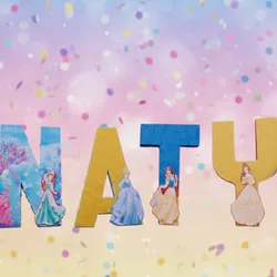 Nombre personalizado 4 letras