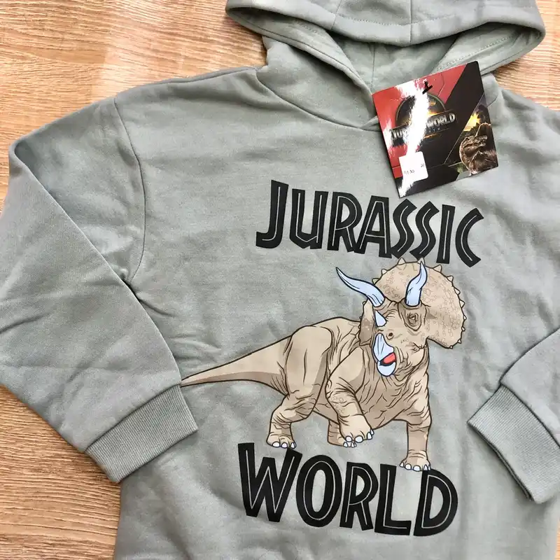 Abrigo color verde de Jurassic World 