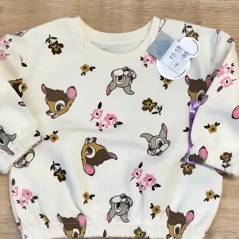 Abrigo con Bambi y flores