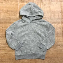 Abrigo con capucha color gris