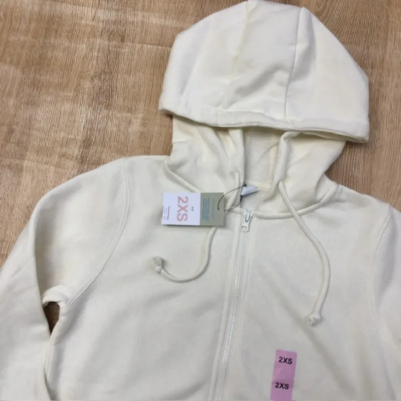 Abrigo con capucha color hueso