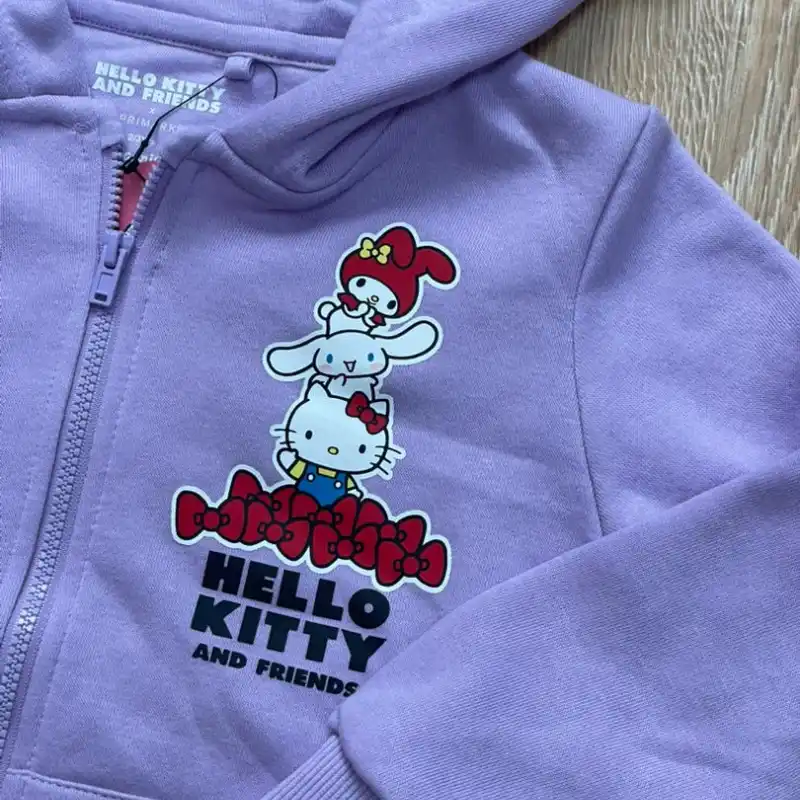 Abrigo con Hello Kitty color Violeta 