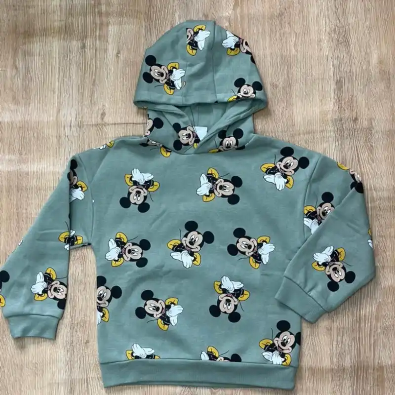 Abrigo con Mickey Mouse color verde 