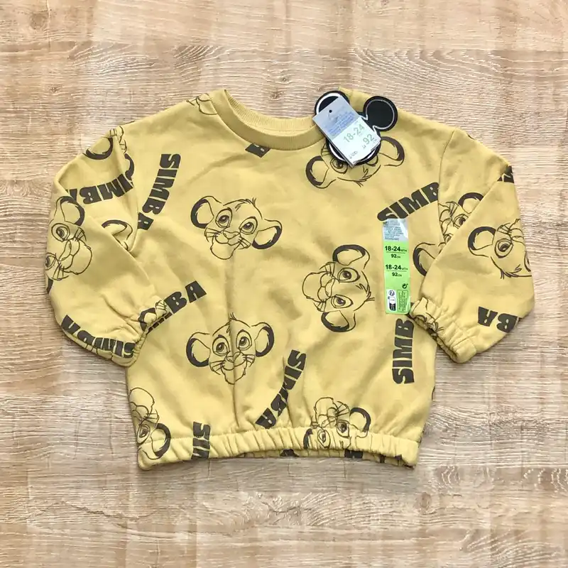 Abrigo con Rey León 