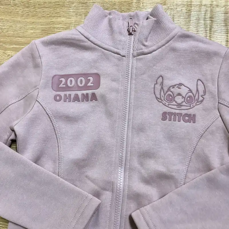 Abrigo de Stitch color lila