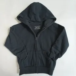 Abrigo azul oscuro con capucha 