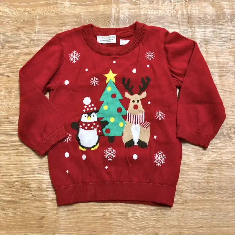 Abrigo tejido rojo con reno, pingüino y pino 