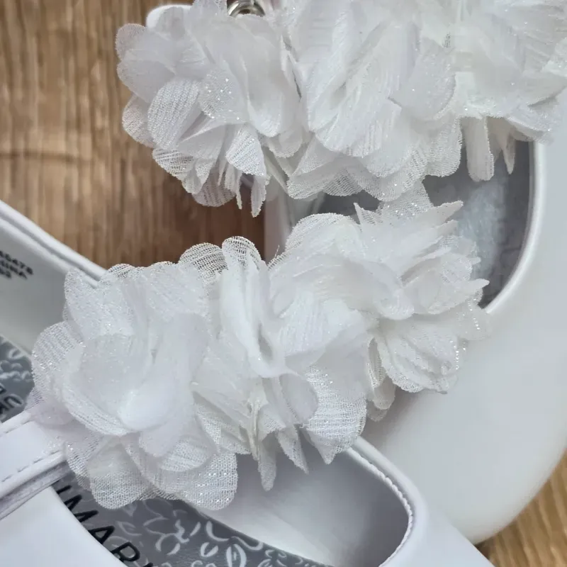 Balerinas con Flores blancas