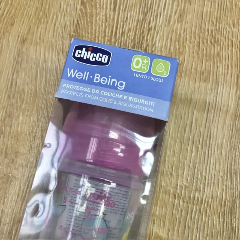 Biberón de plástico 150ml color rosado 