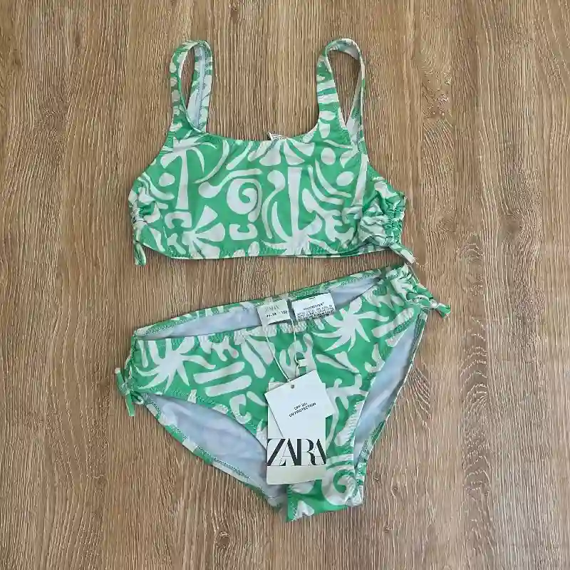 Bikini con palmeras color verde 