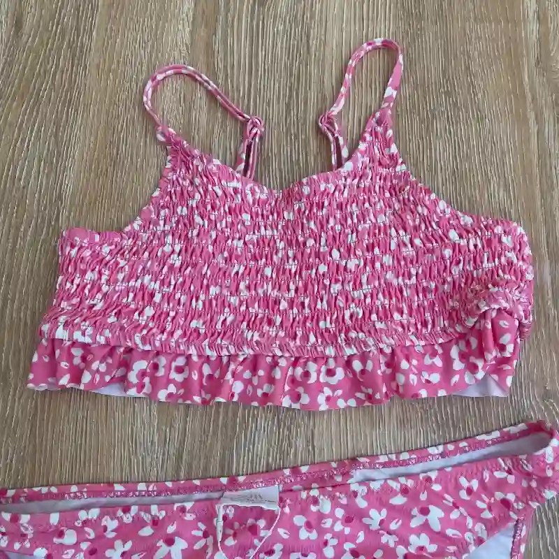 Bikini Zara color rosado con flores 