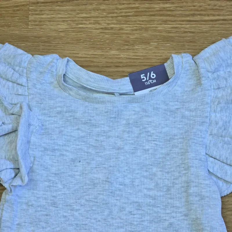 Blusa canalé gris