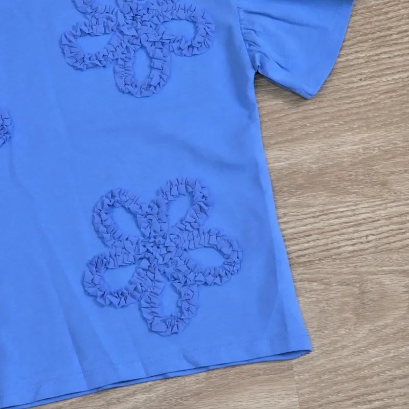 Blusa color azul con flores a Relieve
