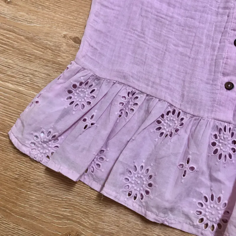 Blusa color rosado con bordados