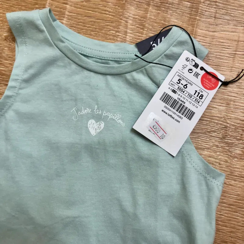 Blusa color verde con corazón 