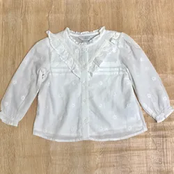 Blusa con bordados color blanco 