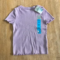Blusa de canalé color violeta