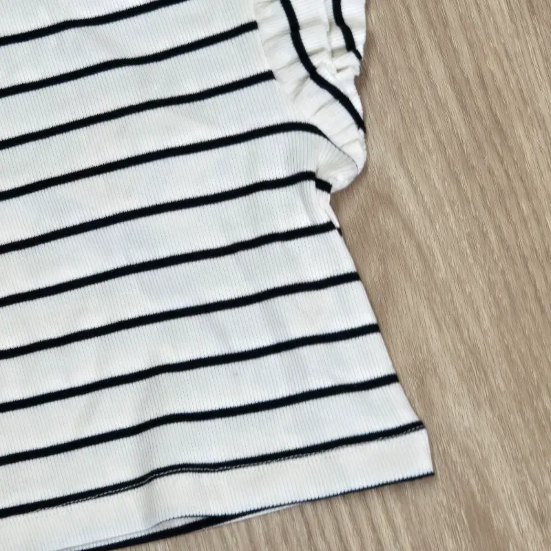 Blusa de rayas color Crema con Vuelos