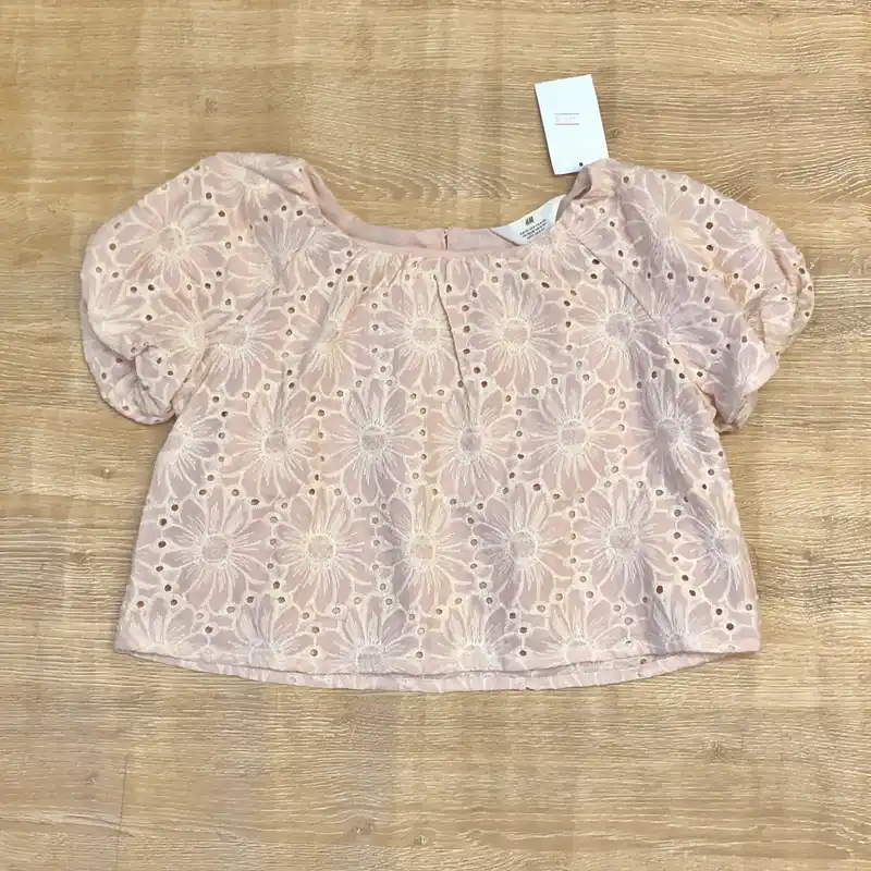 Blusa H&M rosada con flores 