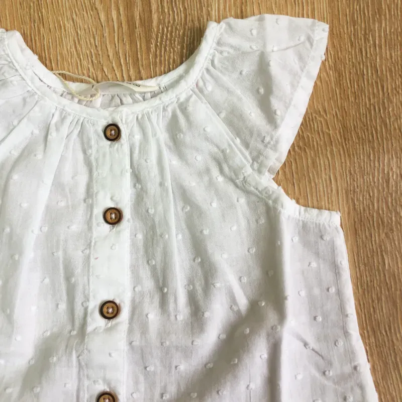 Blusa Mango con botones color blanco