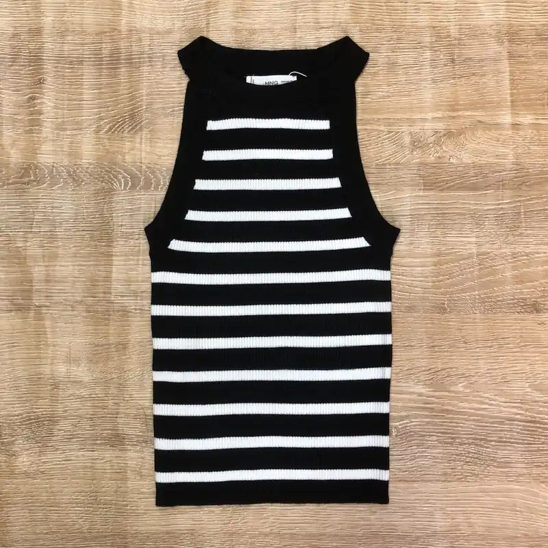 Blusa Mango de rayas negras y blancas