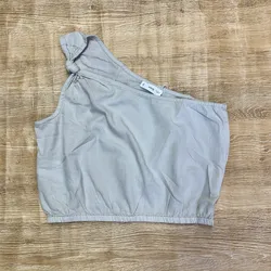 Blusa Mango de un hombro color beige