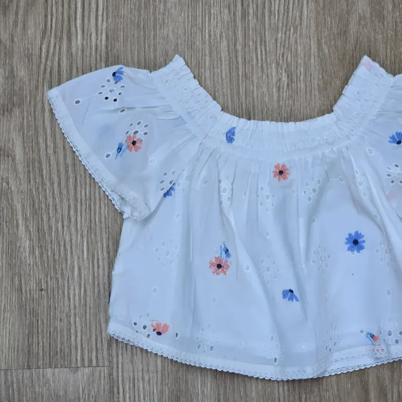 Blusa se vuelos blanca con flores