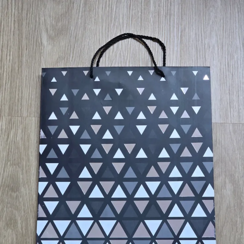 Bolsa de regalo color negro