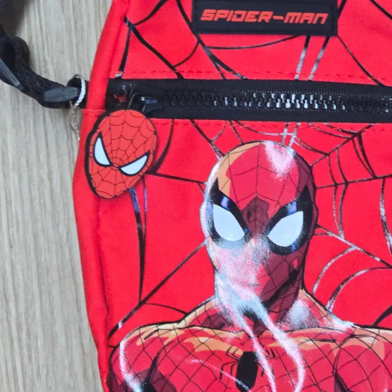 Bolso de Spiderman color rojo