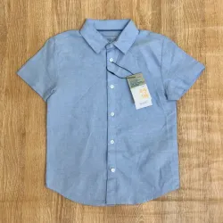Camisa azul de mangas cortas 