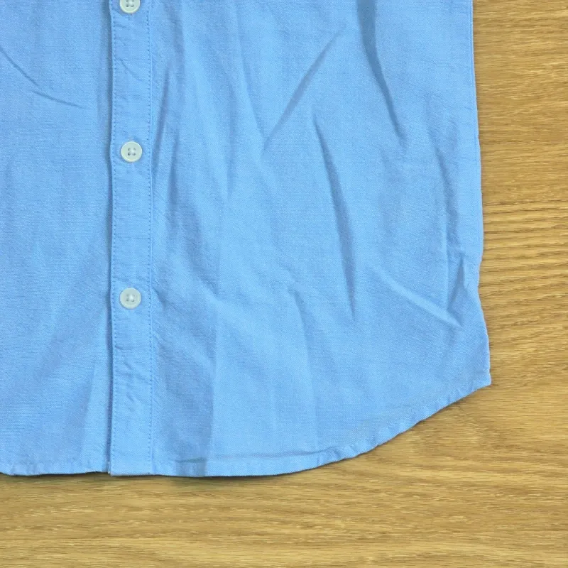 Camisa color azul básica