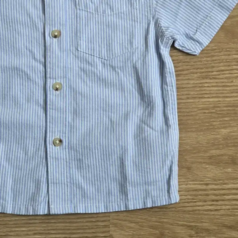 Camisa de cuello chino color azul
